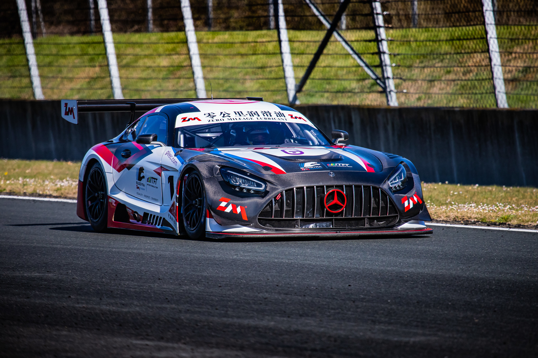 GT4, chicane