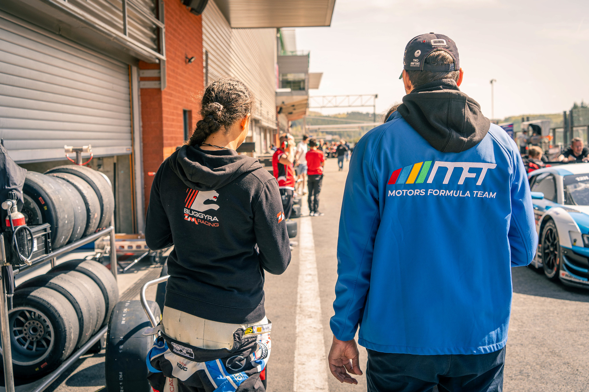 Team crew, trackside